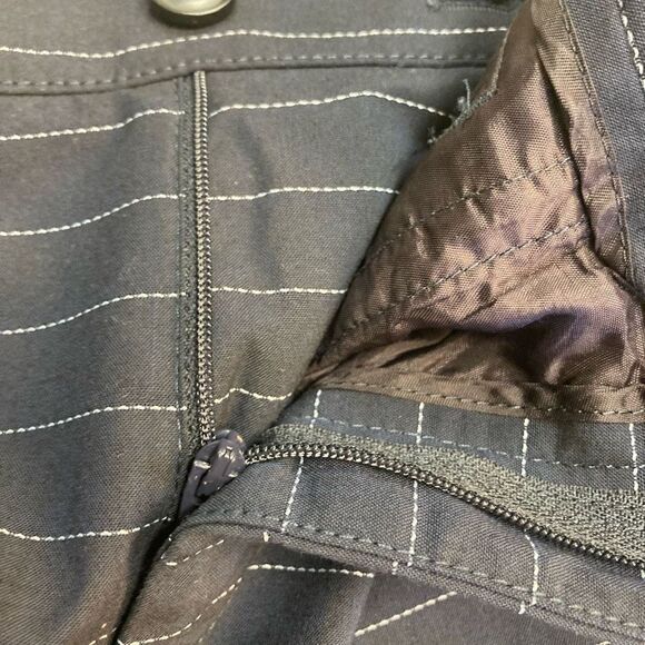 BANANA REPUBLIC Women’s Logan Crop Pants Sz 6 Pin Stripe Blue & White Ins 24.5” - Picture 7 of 12